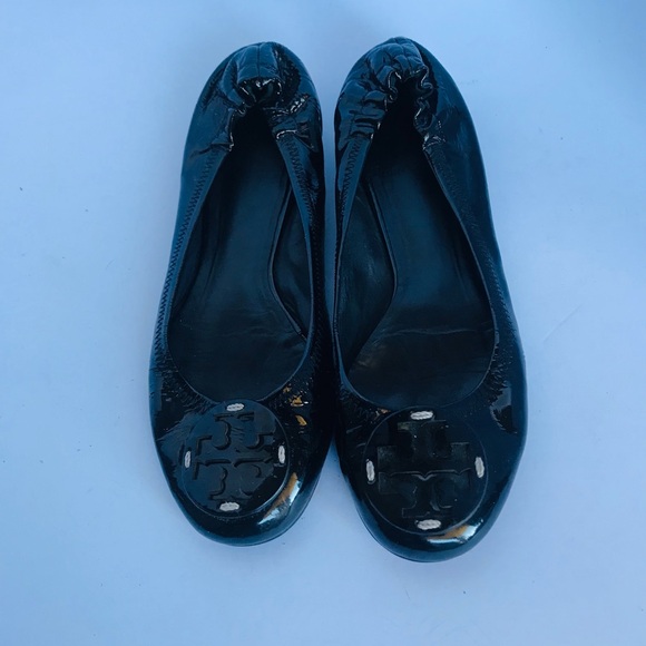 Tory Burch Shoes - Tory Burch patent leather‎ Black Ballet Flats